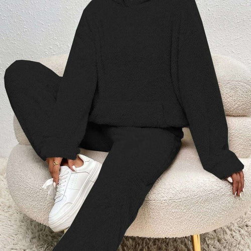 Aila - Women's Oversized Hoodie and Tapered Lounge Pants Set