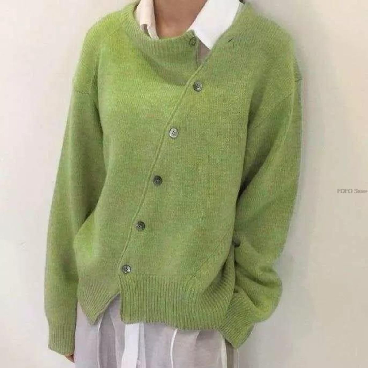 Hazel - Women's Collared Cashmere Cardigan with Ribbed Cuffs