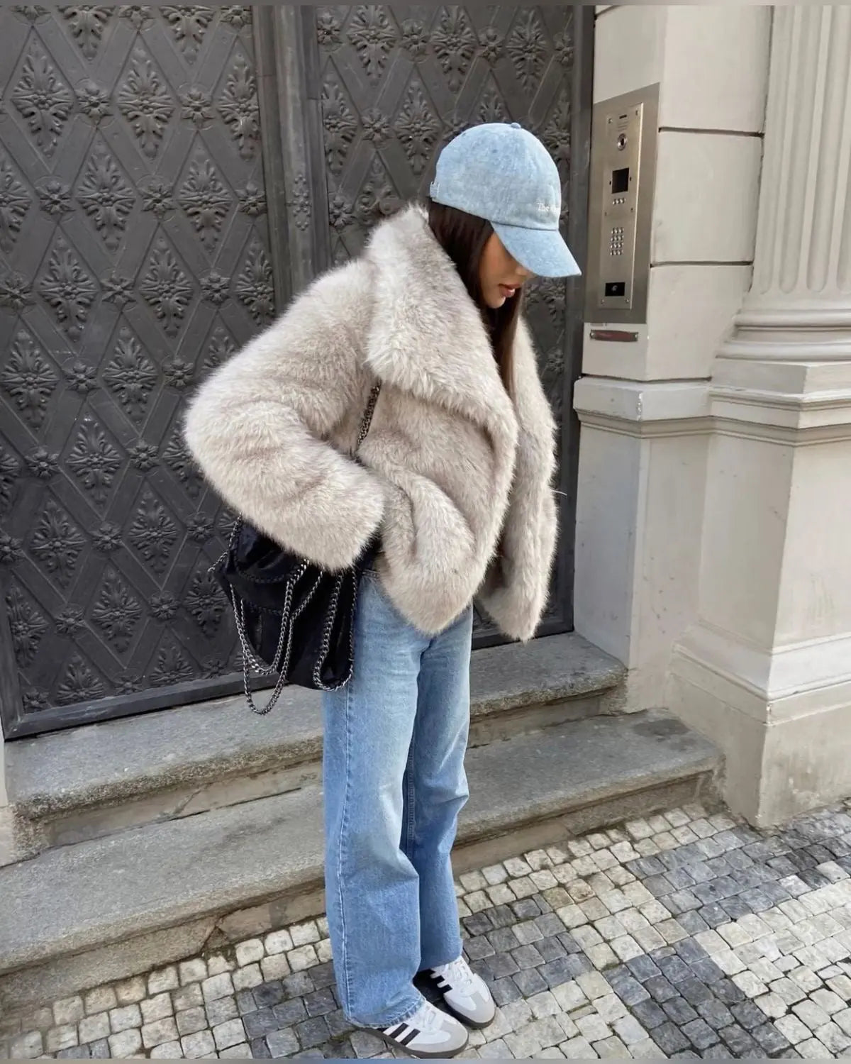 Lavinia - Women's Plush Faux Fur Jacket with Shawl Collar