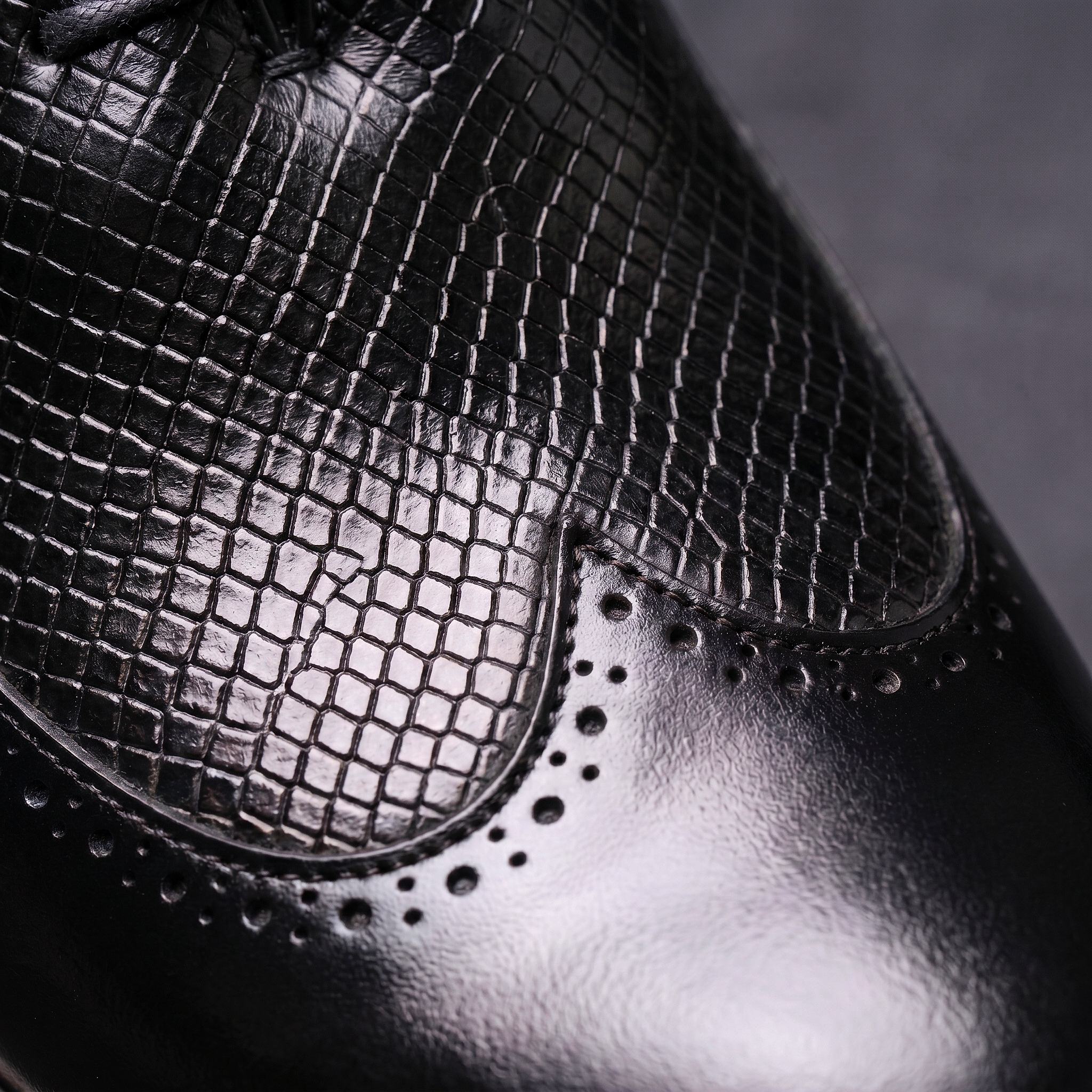 Rodger - Men's Lace-Up Oxfords with Textured Leather