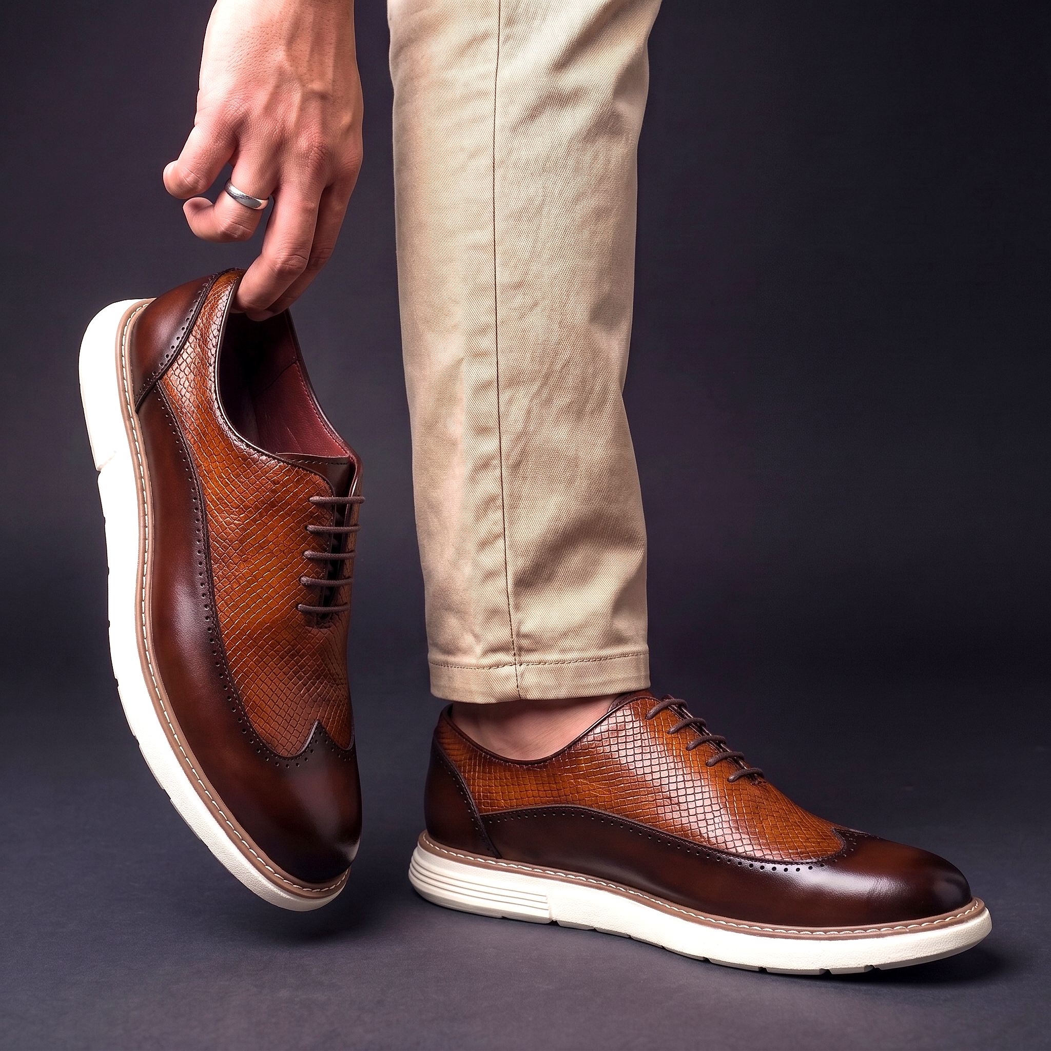 Rodger - Men's Lace-Up Oxfords with Textured Leather